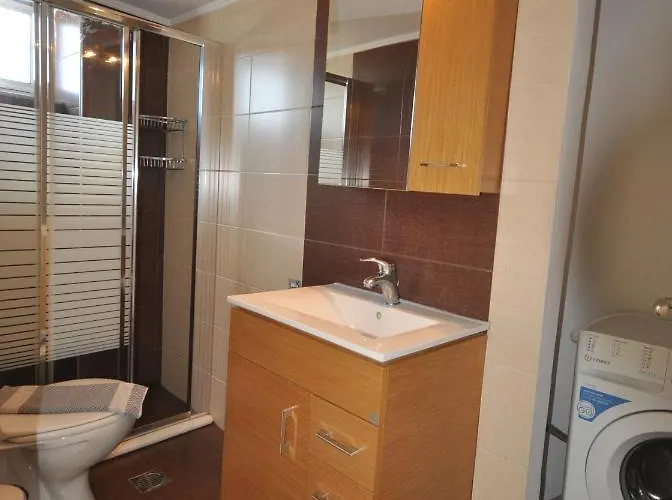 Chania * Chania (Crete)